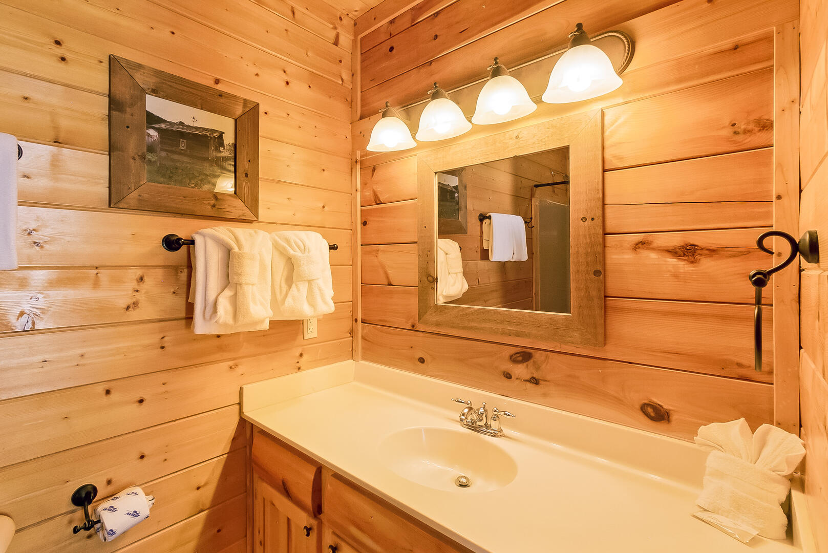 Center of Attention | Photo 191