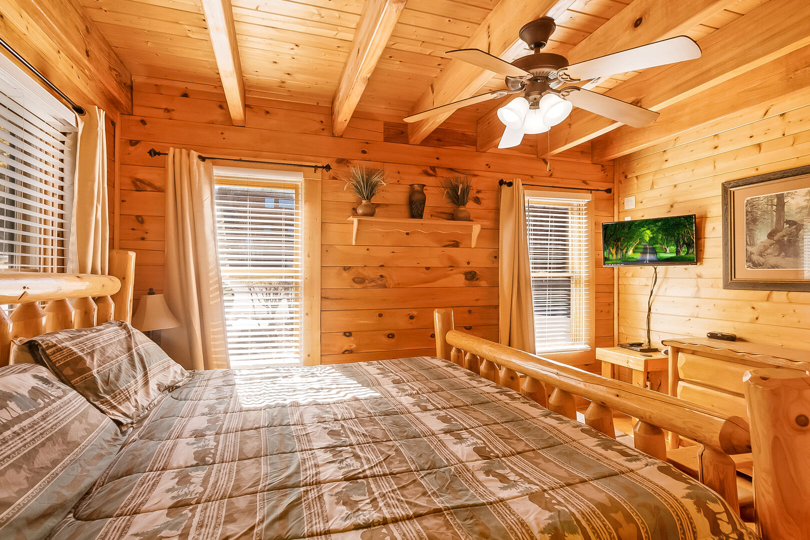 Center of Attention | Photo 200