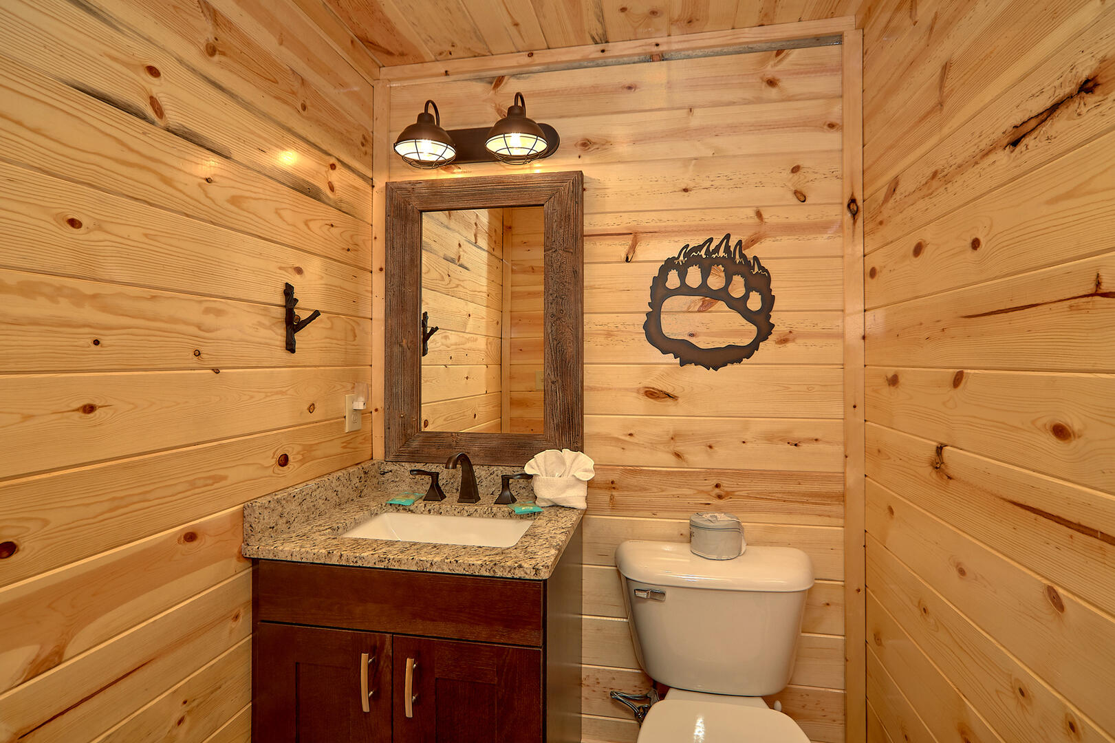 Swimmin' Hole Lodge | Photo 190