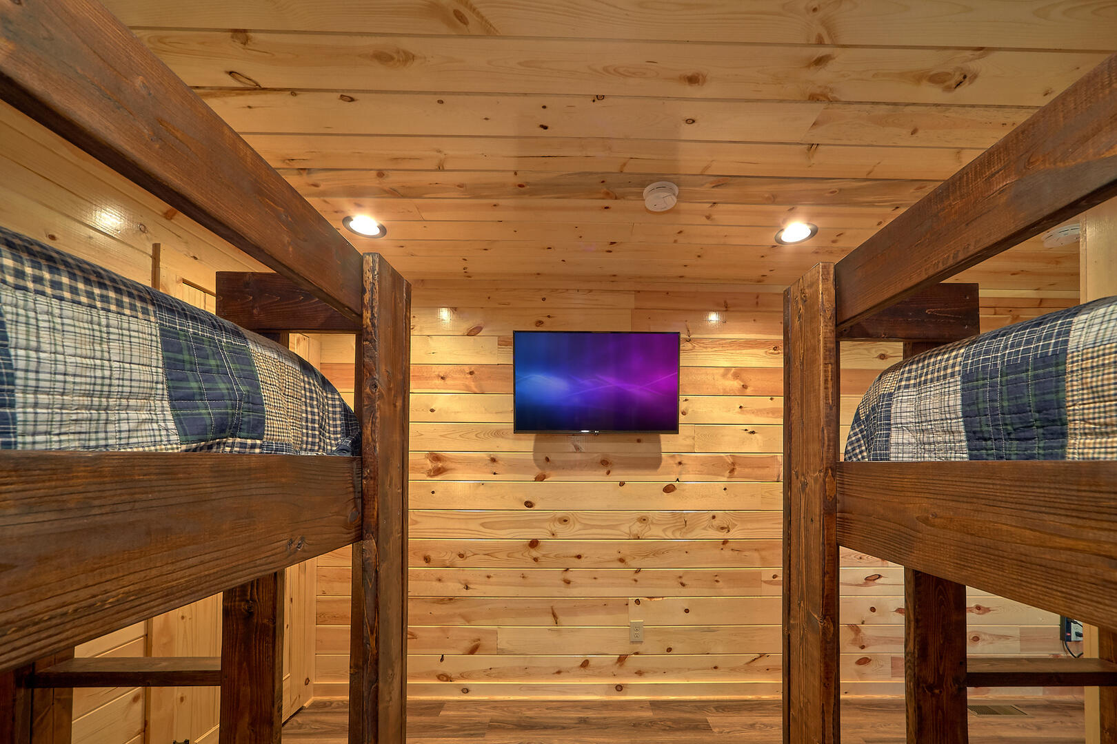 Swimmin' Hole Lodge | Photo 240