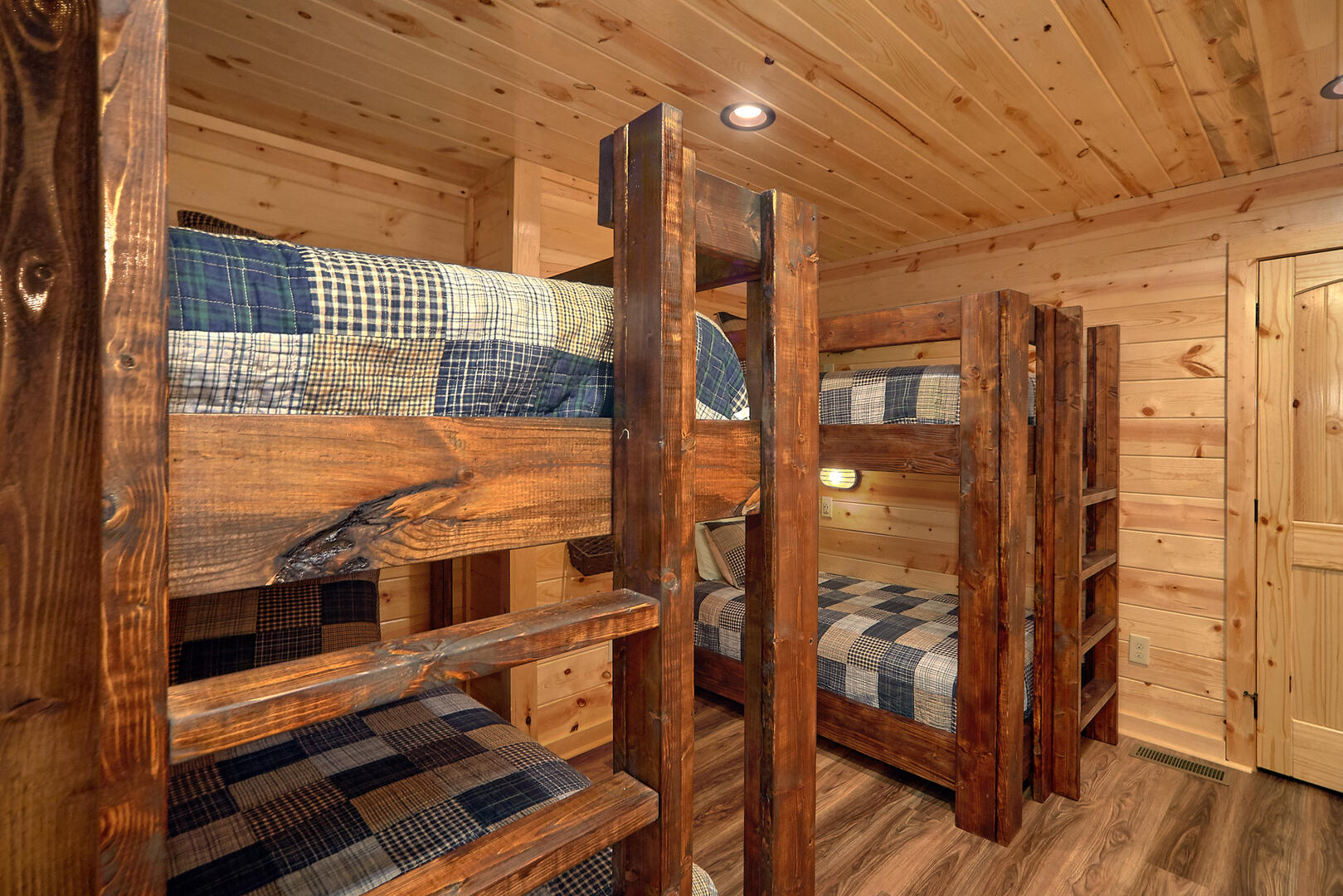 Swimmin' Hole Lodge | Photo 230