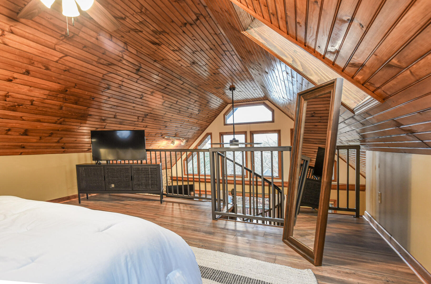 Ain't Misbehavin' | Photo 220