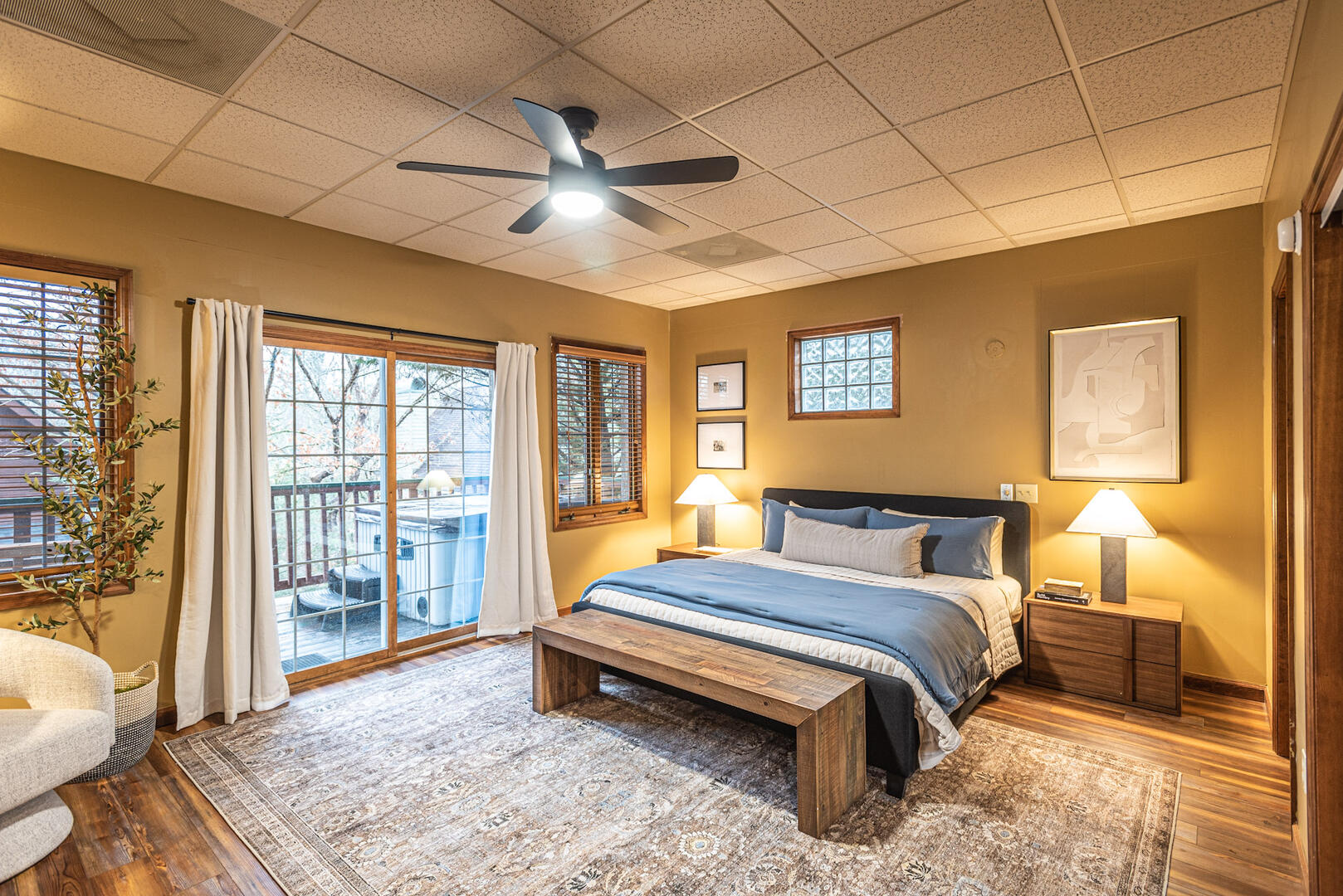 Ain't Misbehavin' | Photo 240