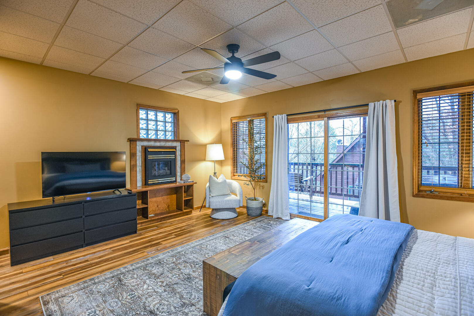 Ain't Misbehavin' | Photo 260