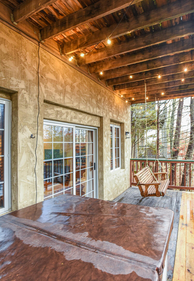 Ain't Misbehavin' | Photo 300