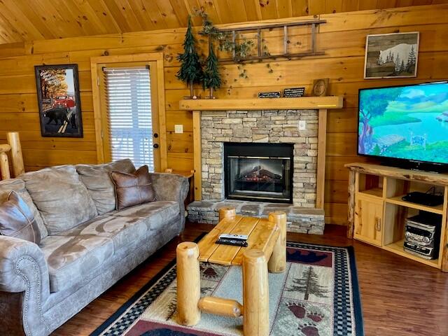 Cuddle Up | Photo 60