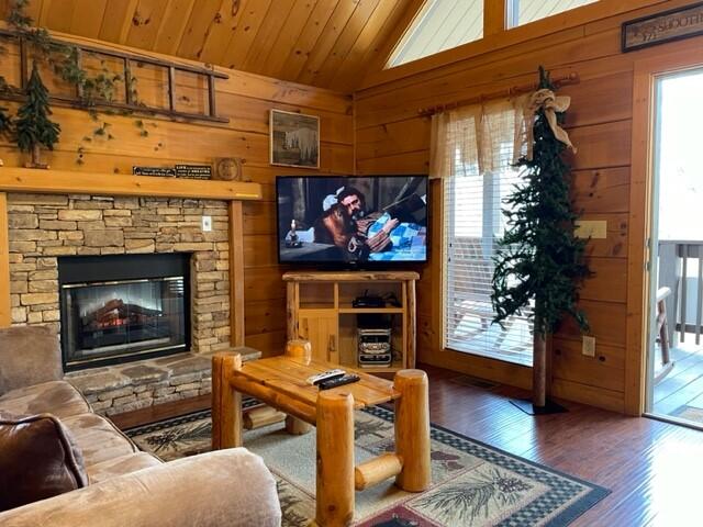 Cuddle Up | Photo 105