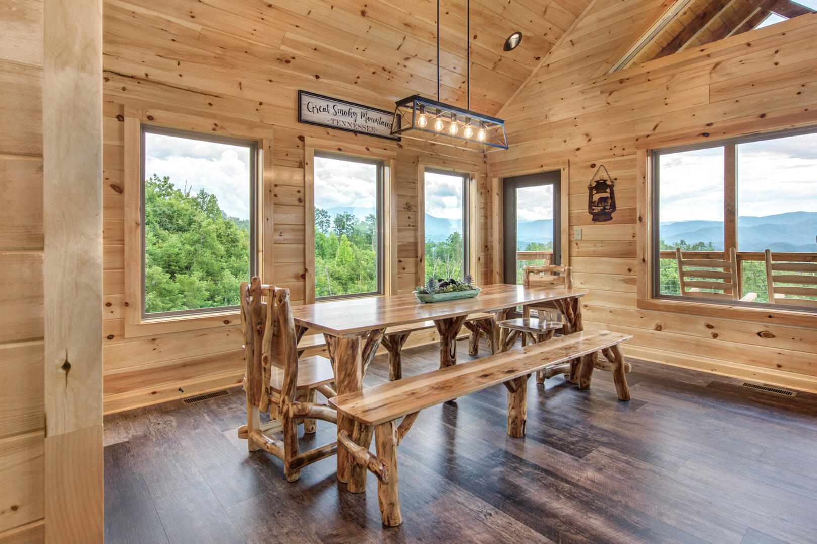 Jump on Inn | Photo 50