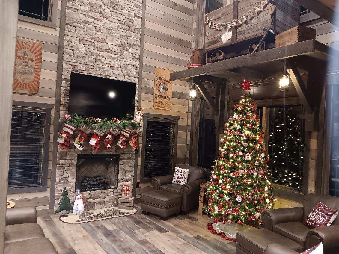 Coal Camp Lodge | Photo 1130