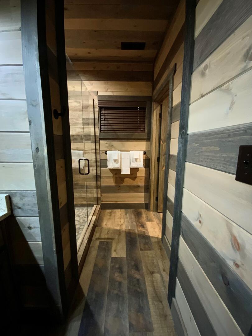 Coal Camp Lodge | Photo 1005