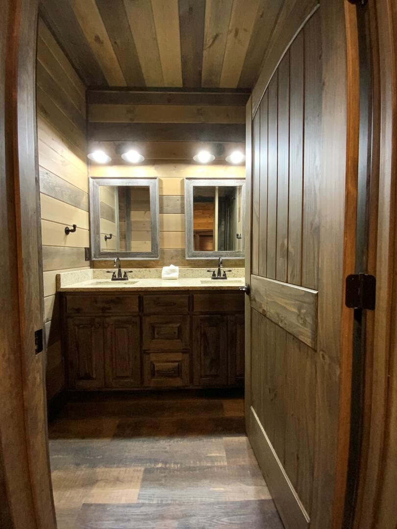 Coal Camp Lodge | Photo 185