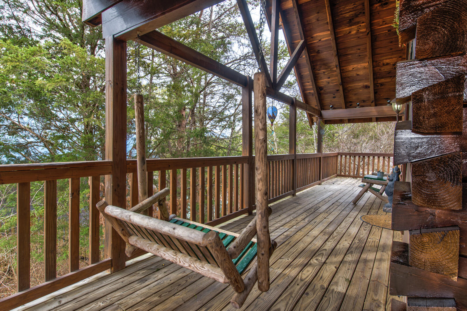 Catch Me If You Can | Photo 496