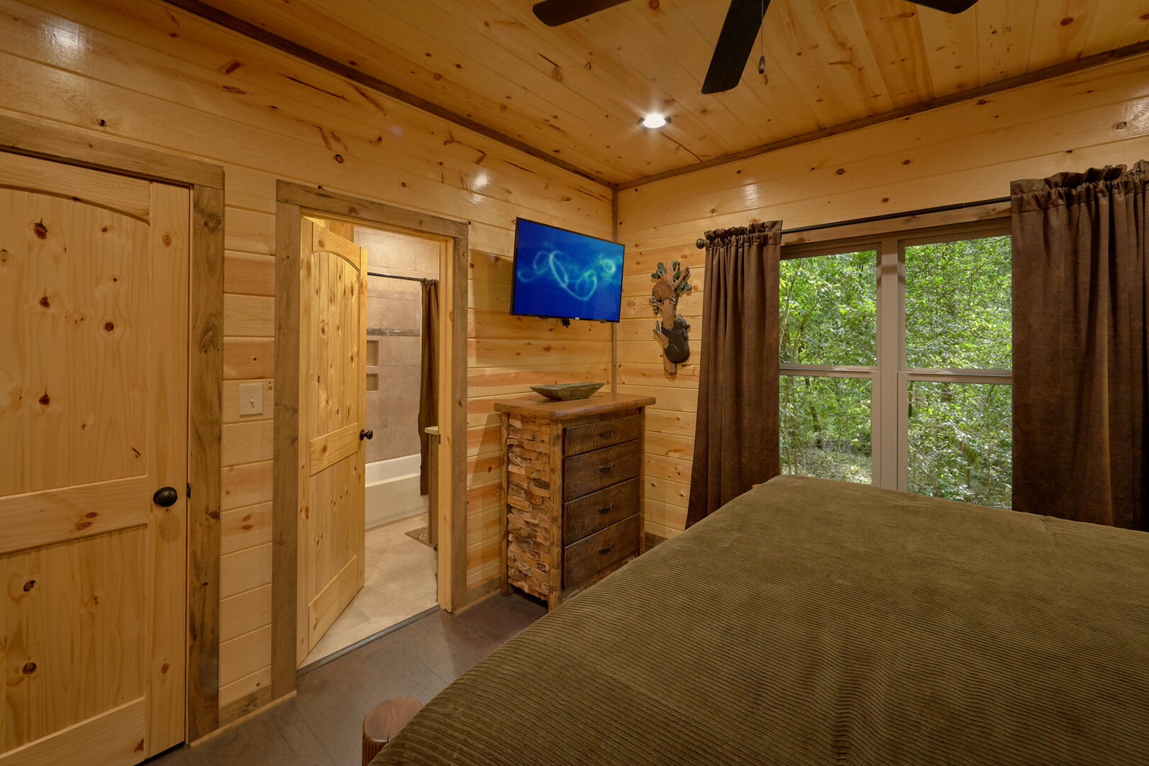 Adventure Lodge | Photo 9