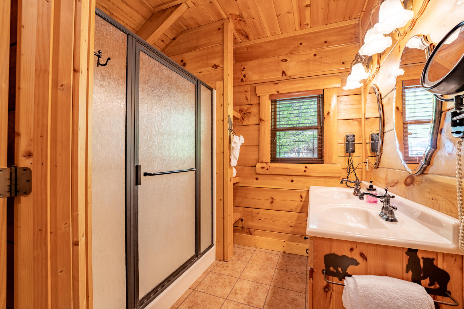 Smoky Bear Cabin | Photo 14