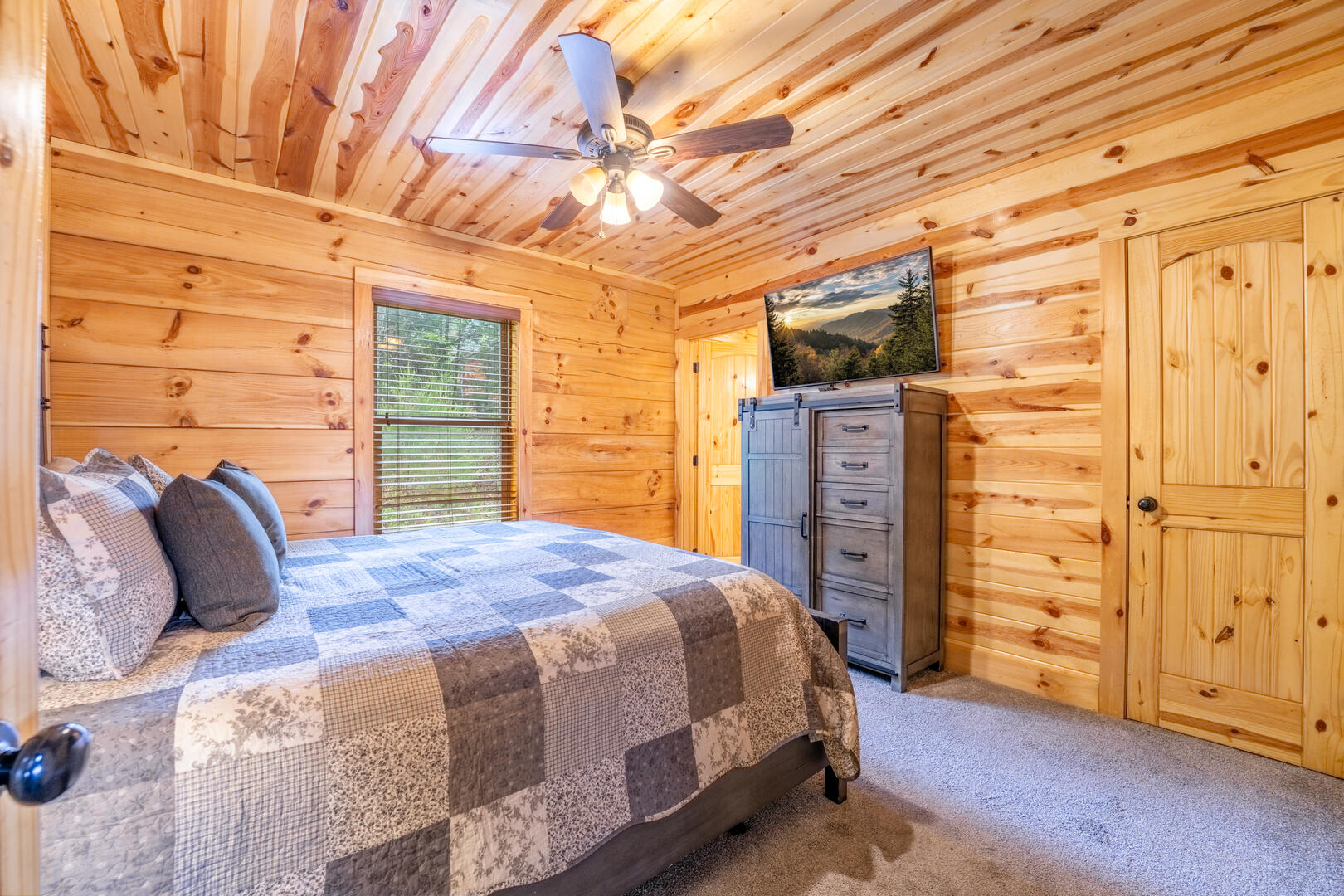 Chilling Bear Lodge | Photo 15