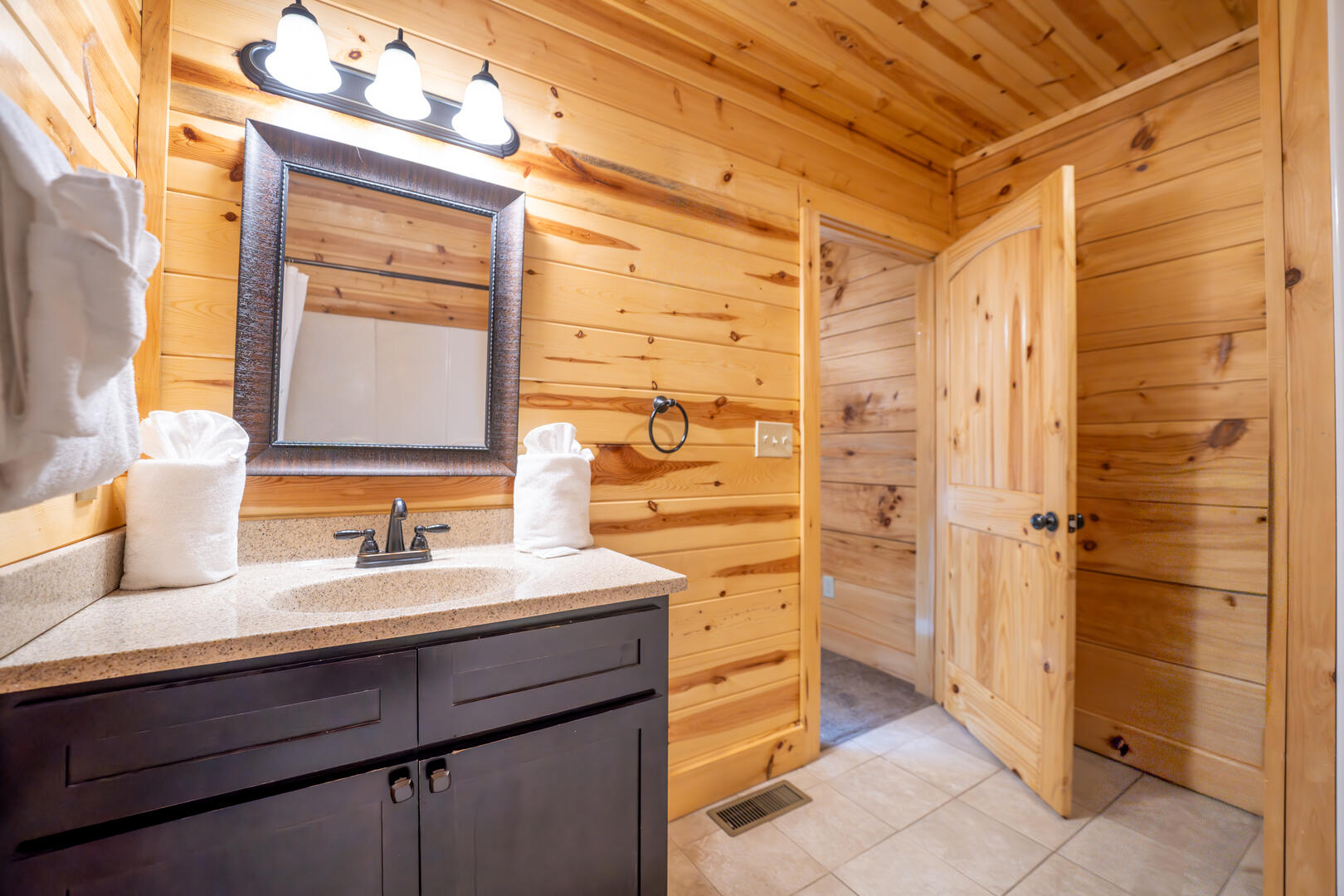 Chilling Bear Lodge | Photo 12
