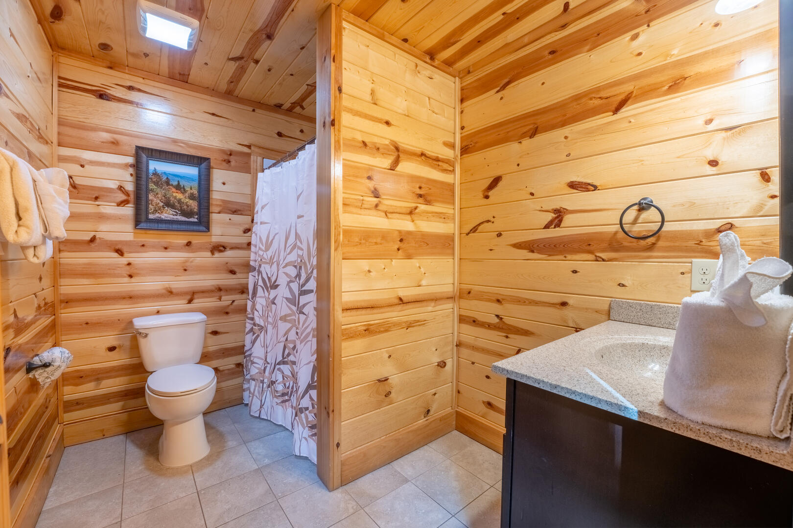 Chilling Bear Lodge | Photo 24