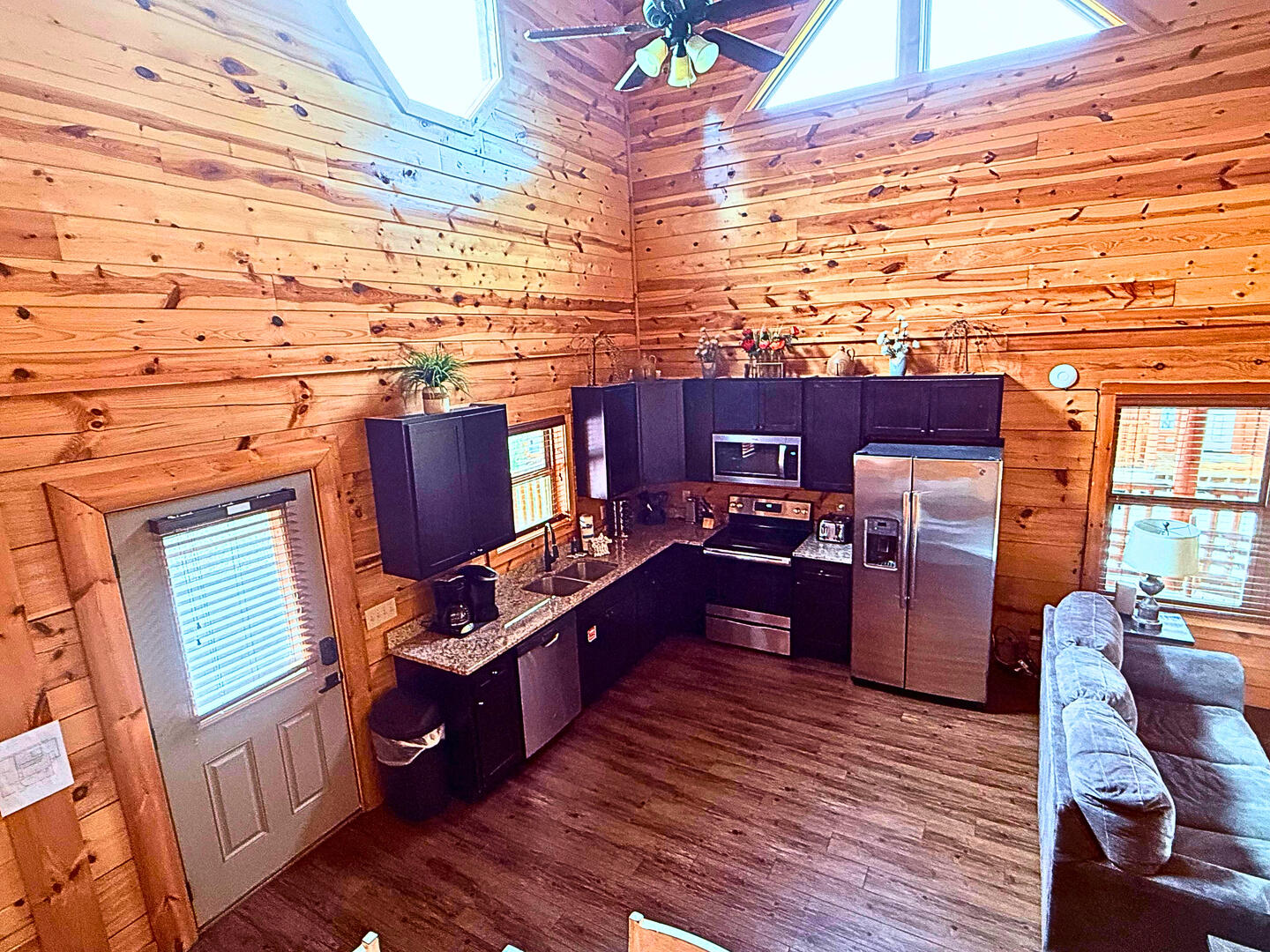 Chilling Bear Lodge | Photo 2