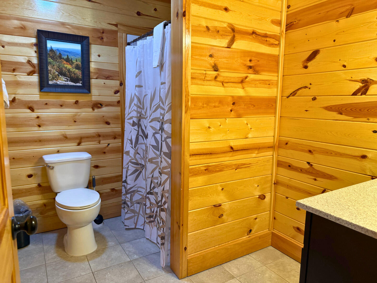 Chilling Bear Lodge | Photo 19