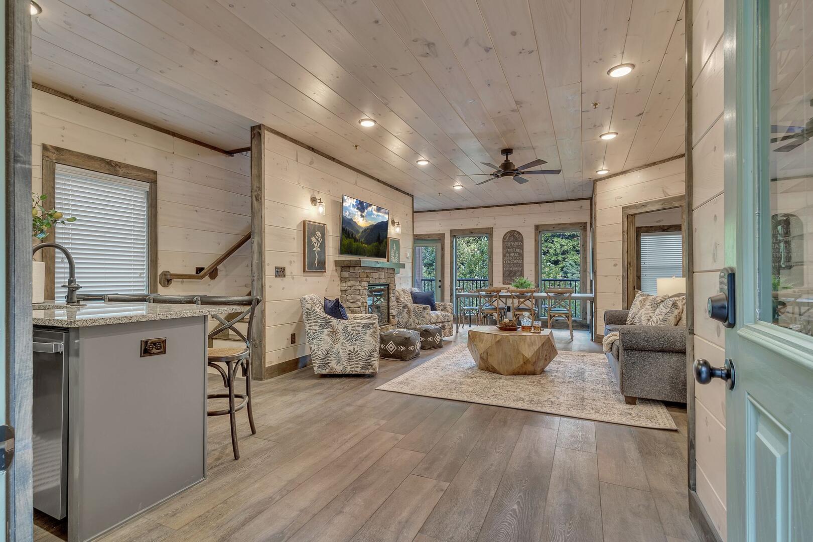 Friendly Bear Plunge | Photo 19