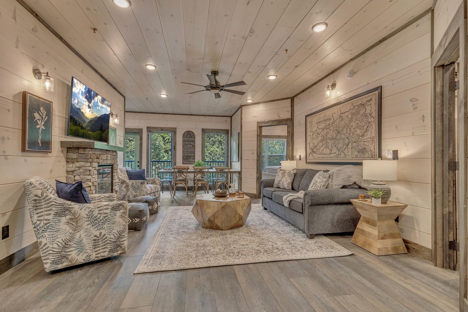 Friendly Bear Plunge | Photo 24