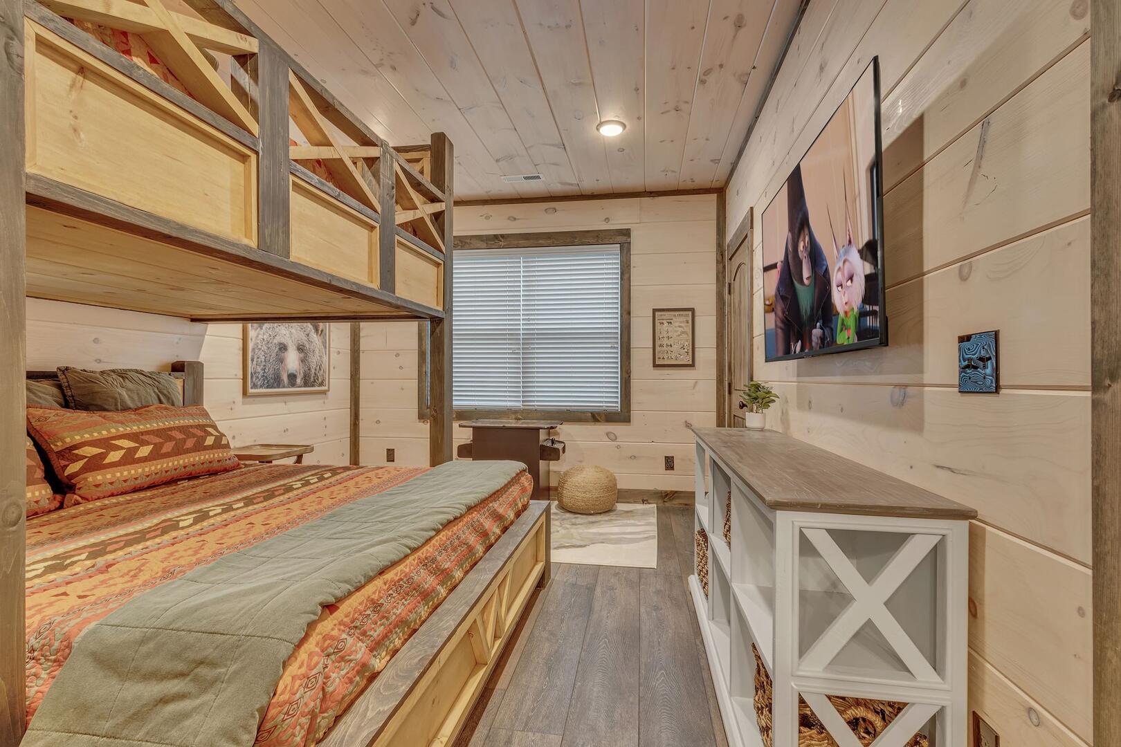 Friendly Bear Plunge | Photo 44