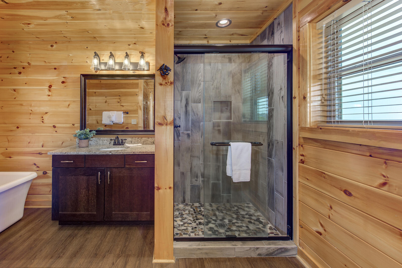 Serene Peak | Photo 17