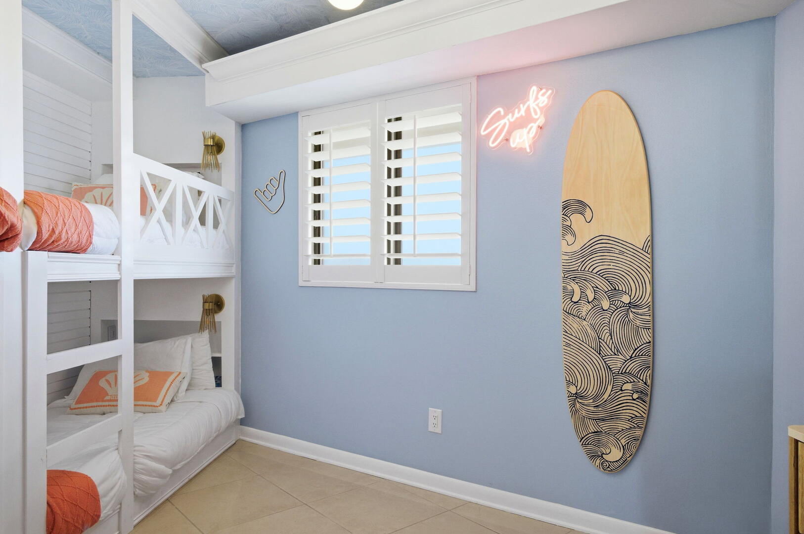 Wave Pods- Each VIP Bunk Suite includes USB A-C outlets and individually controlled dimmable lights