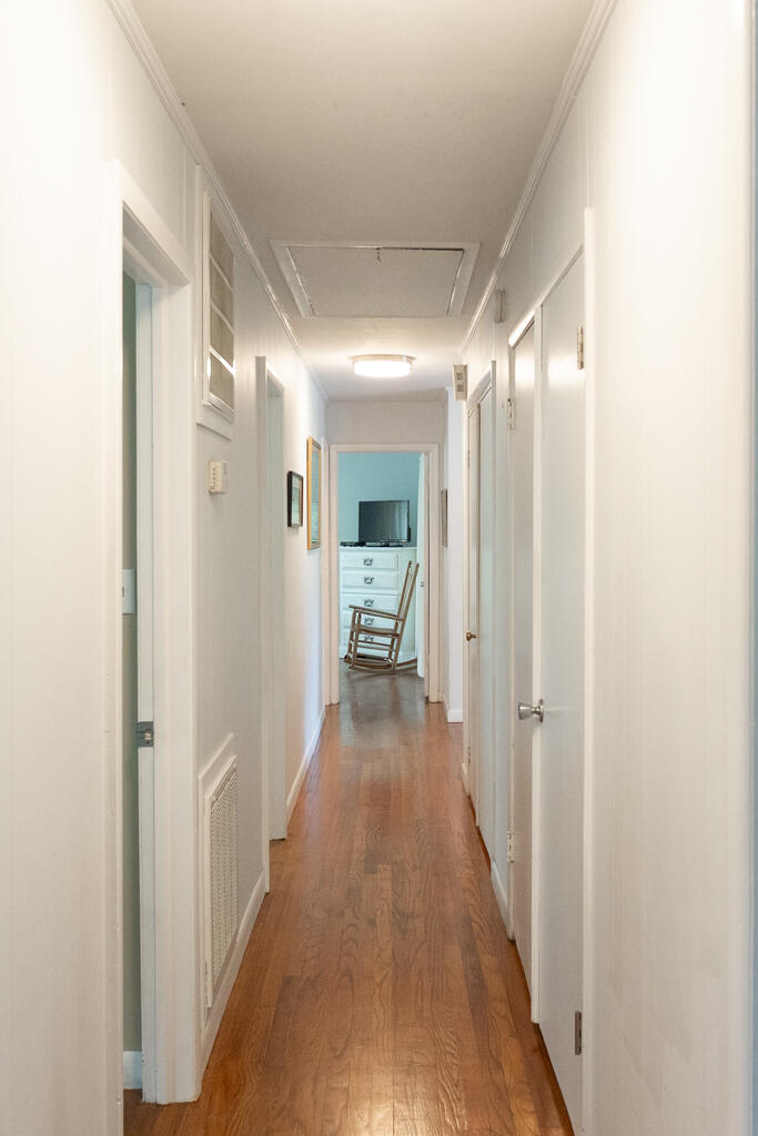 601 Dolphin Rd | Photo 9