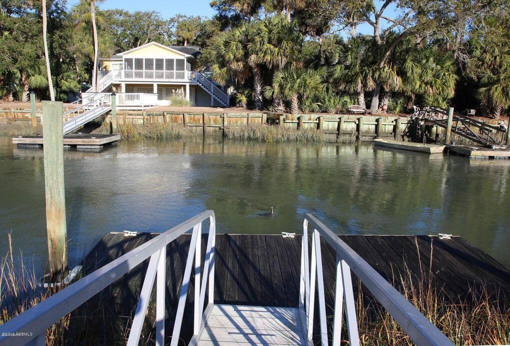 Spacious Backyard And Golf Cart Access - Charming Island Retreat - Fripp Island, SC
