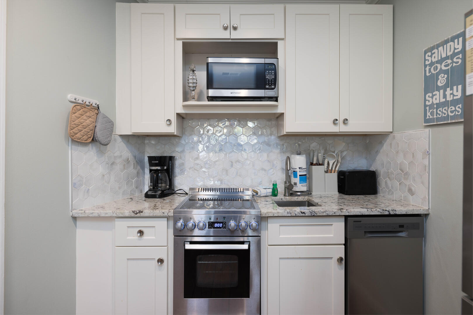 532 Sunsuite | Photo 8