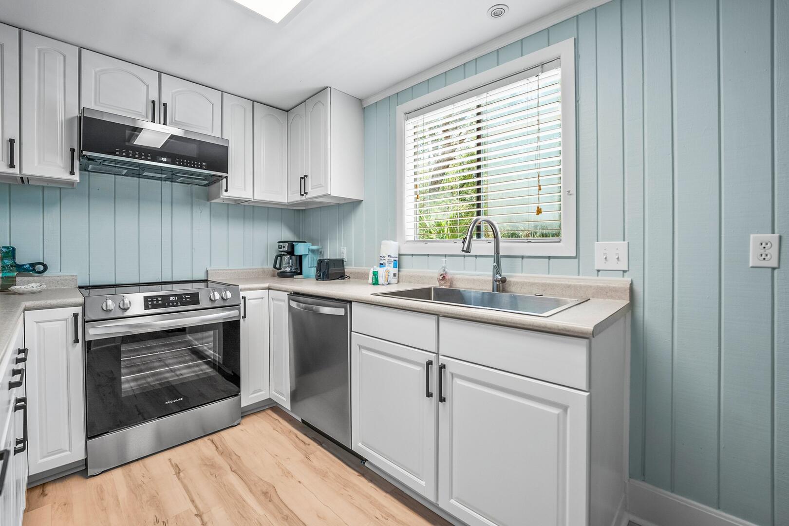 101 Sea Otter | Photo 18