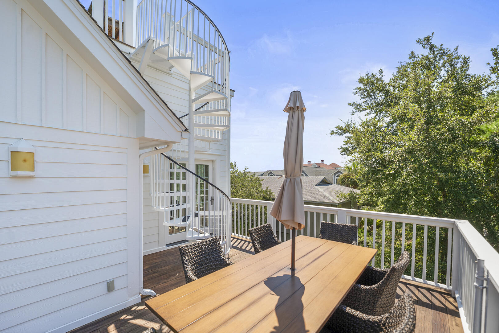 723 Seahorse Rd | Photo 5