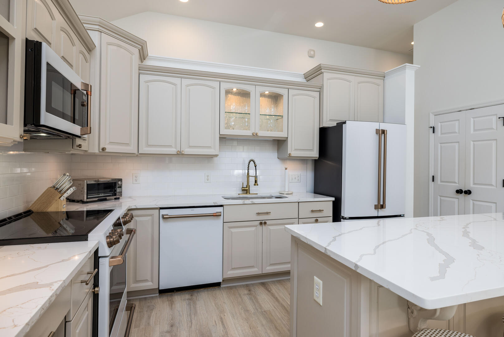 712 Sea Dragon | Photo 26