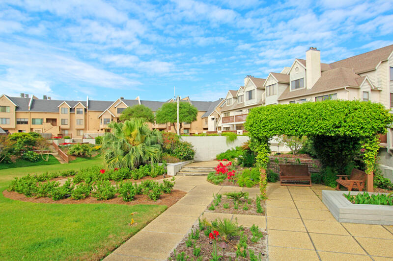 643 New Haven | Photo 44