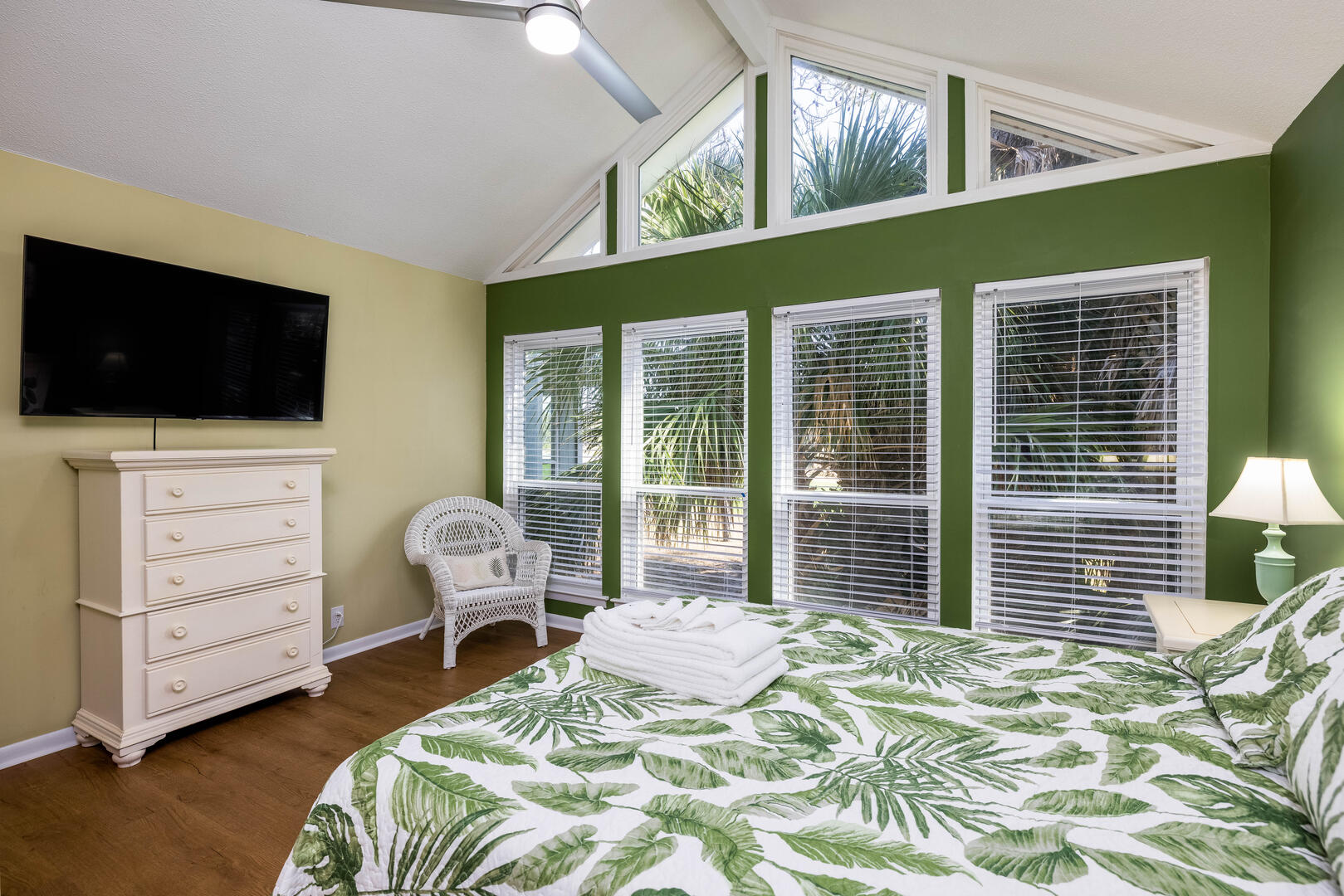 30 Fairway Club | Photo 27