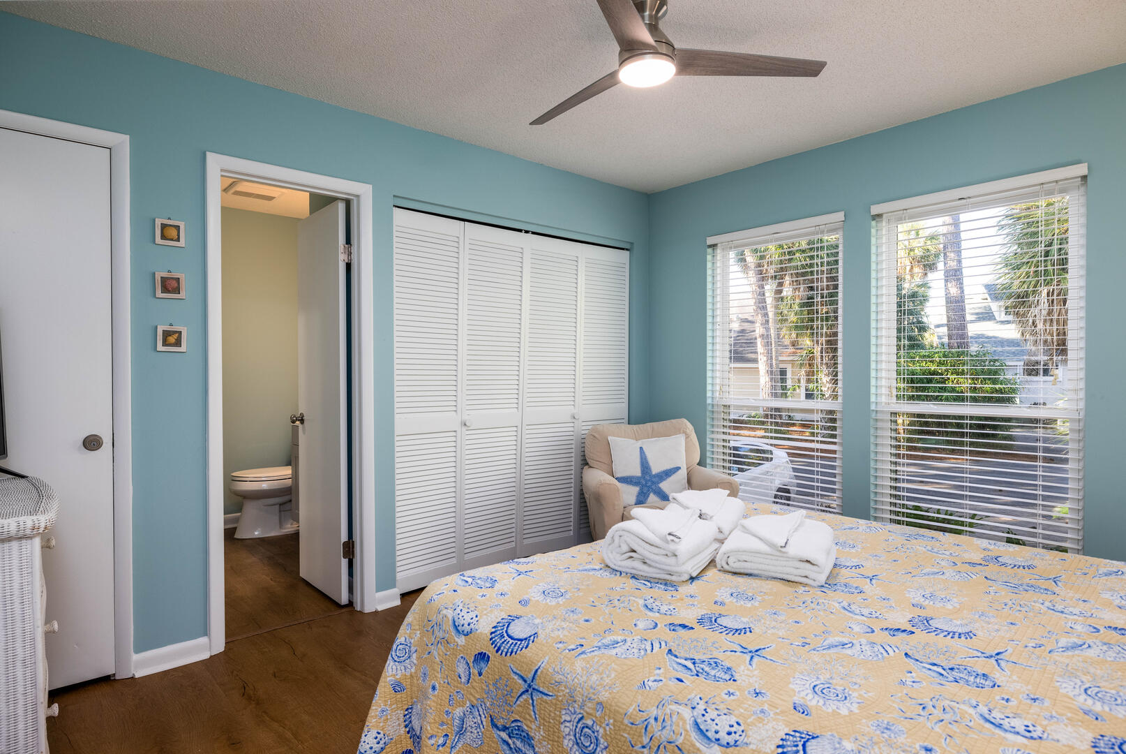 30 Fairway Club | Photo 35