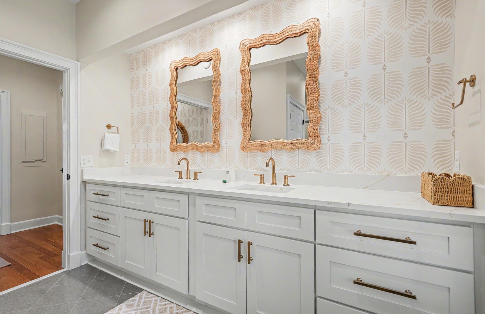 10 River Club | Photo 27