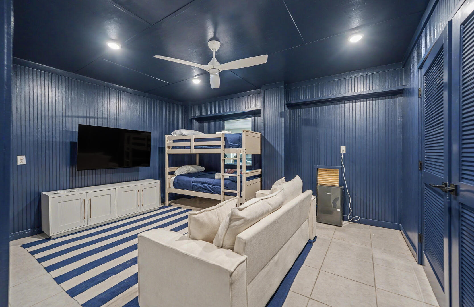 10 River Club | Photo 37