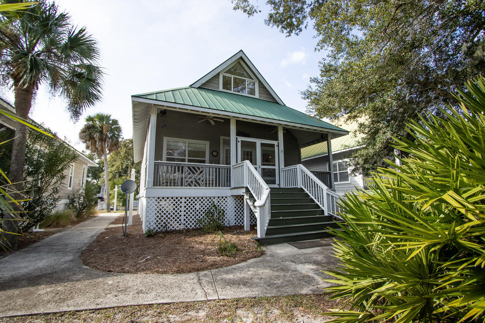 Cozy Cottage With Outdoor Shower And Golf Course Views - Charming Retreat - Fripp Island, SC