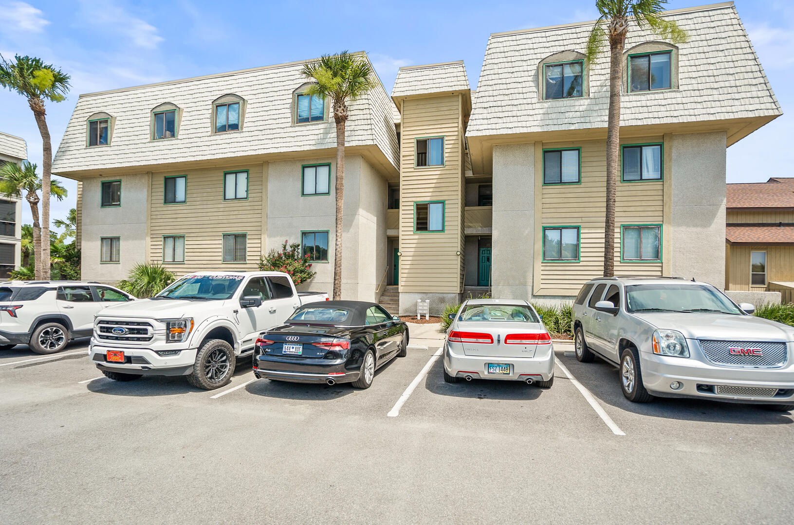 185 Beach Club Villa | Photo 2