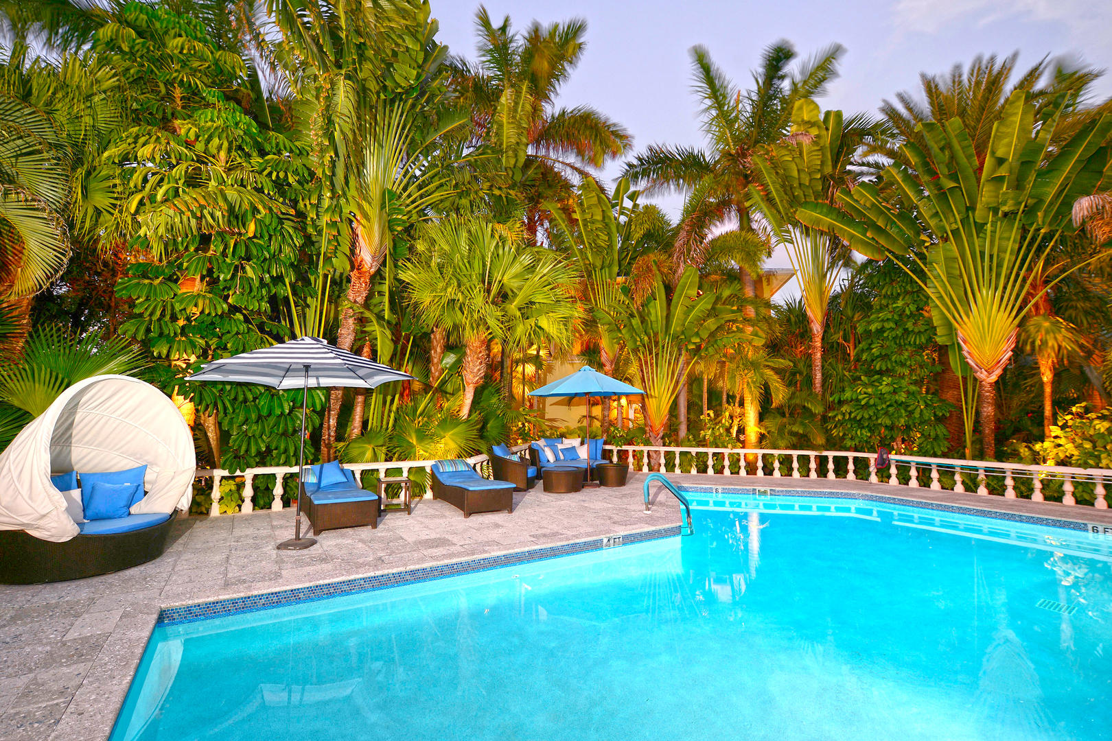 The party doesn't stop when the sun goes down! Enjoy this lit up pool at night.