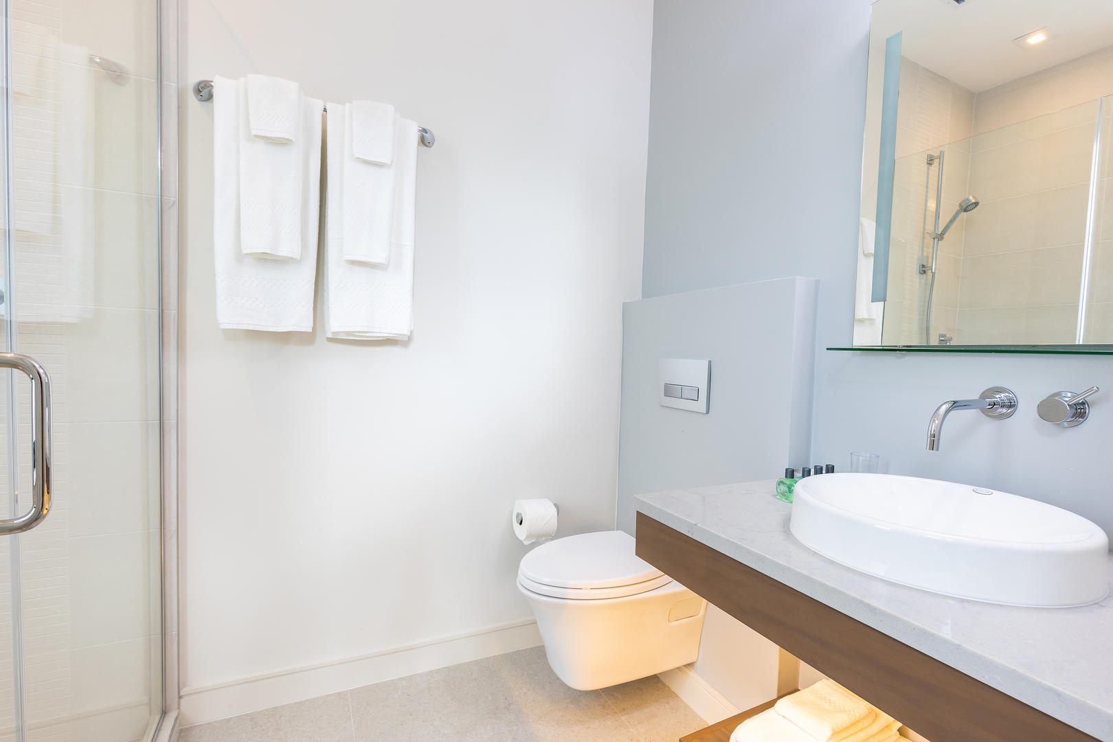 Ensuite bathroom for the Den/Office.