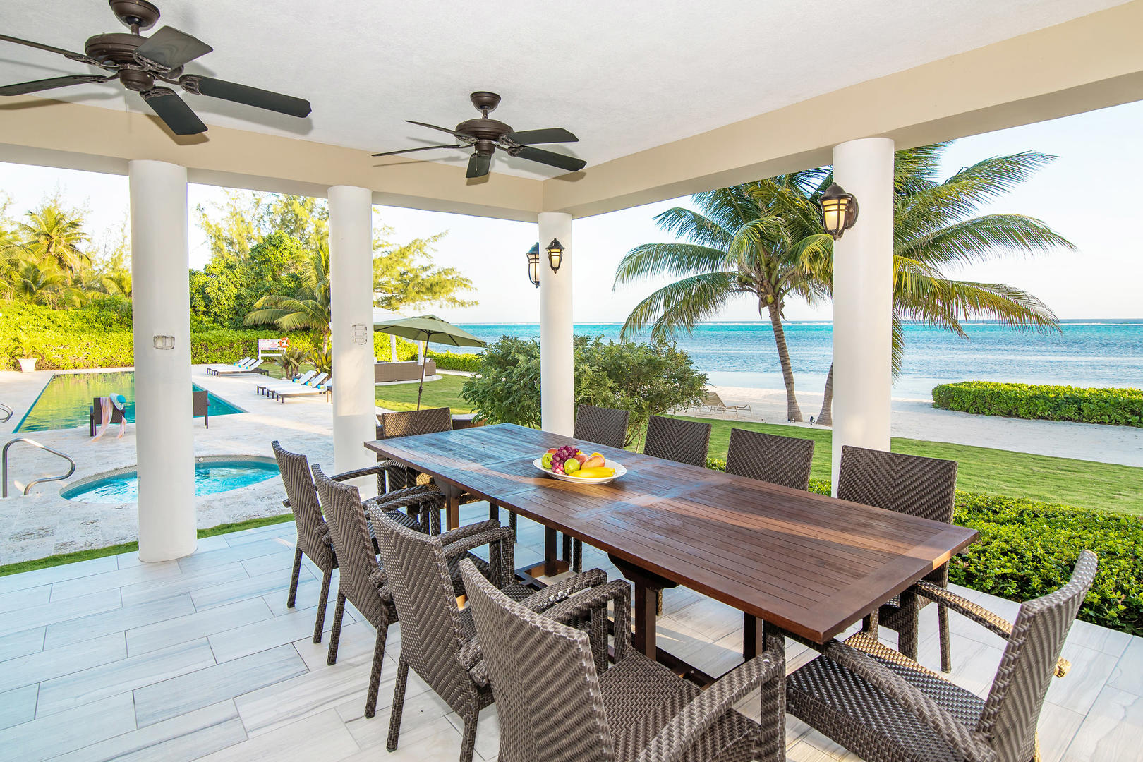 Experience al-fresco dining in the tropical air of the Caribbean.