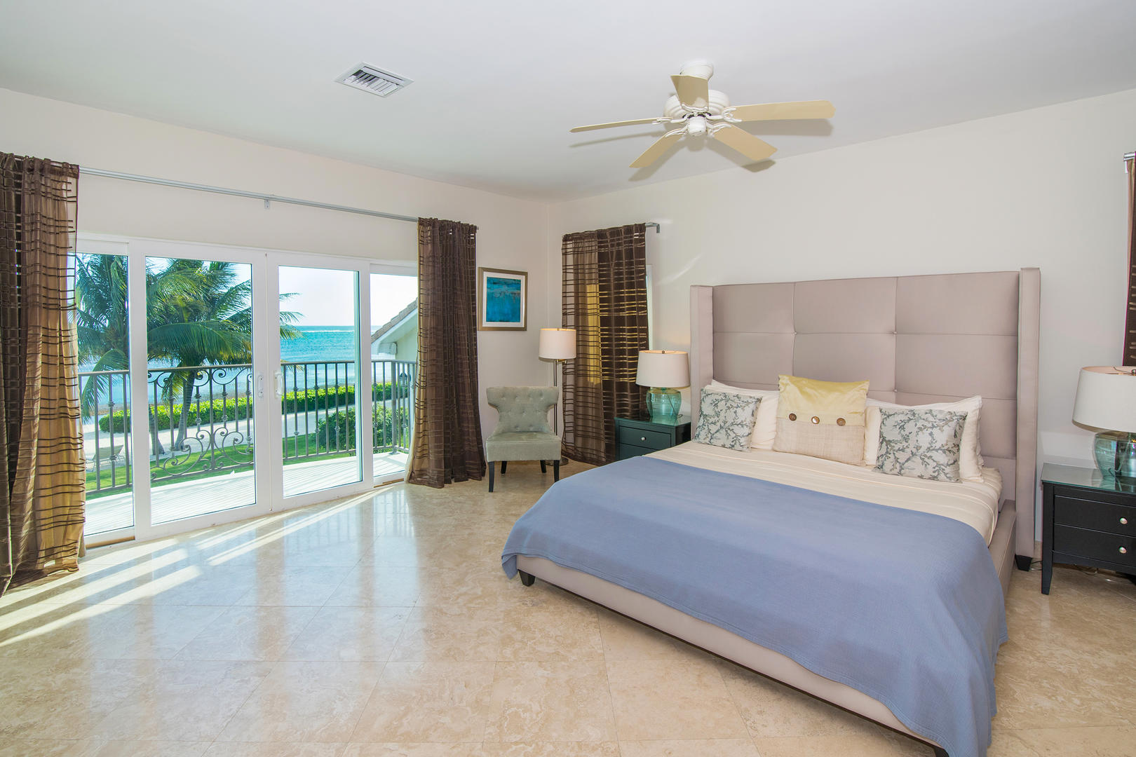 Upstairs West King Master Suite.