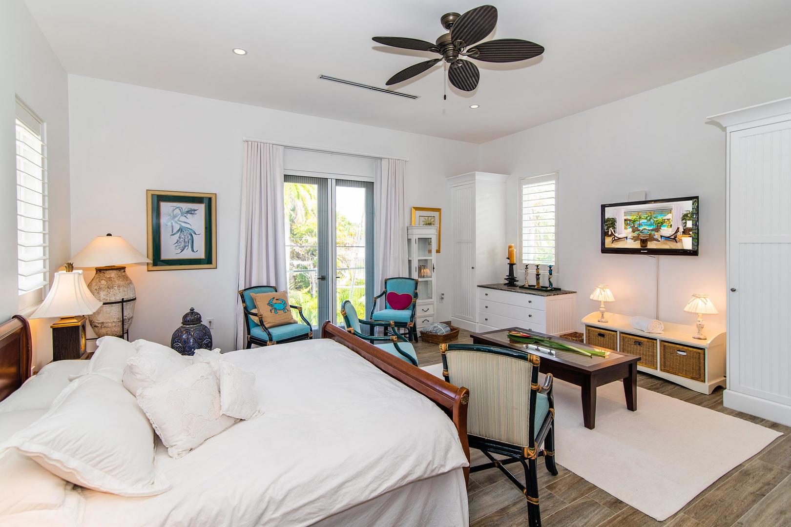 The South Garden View King Apartment. 