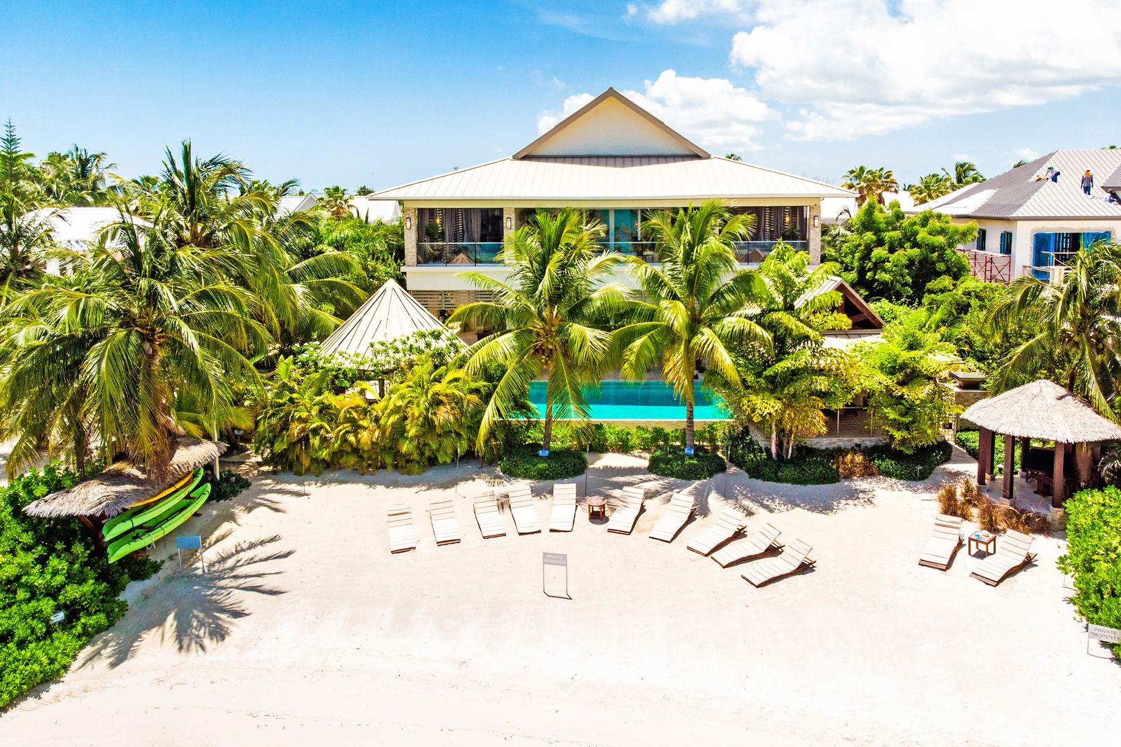Paradis Sur Mer will easily become your new happy place. 