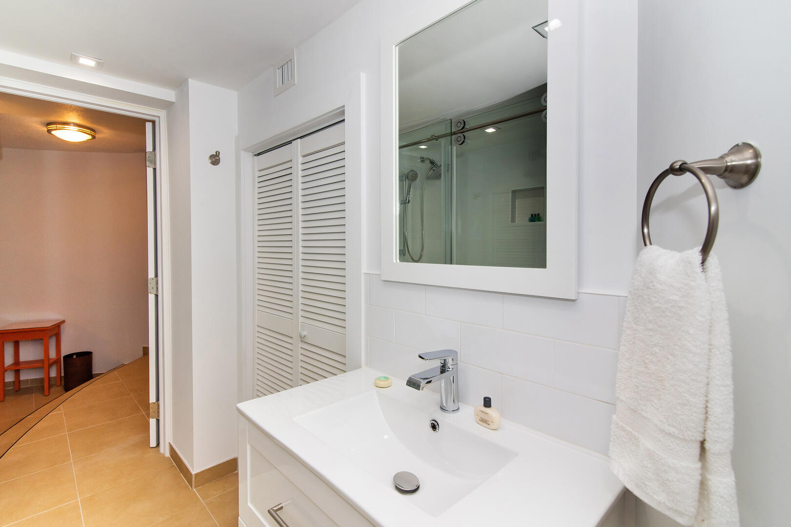 First Floor Bunk Bed Suite Bathroom.