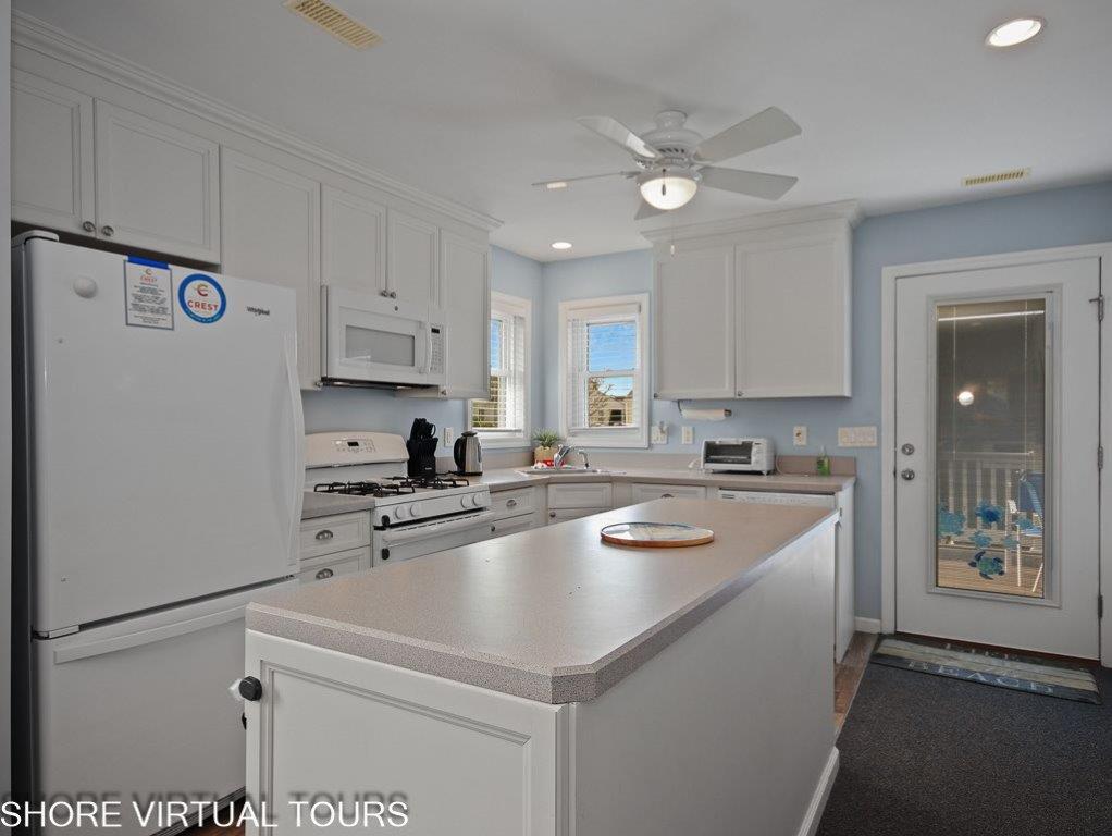 208 E St Paul Ave. - Image 14