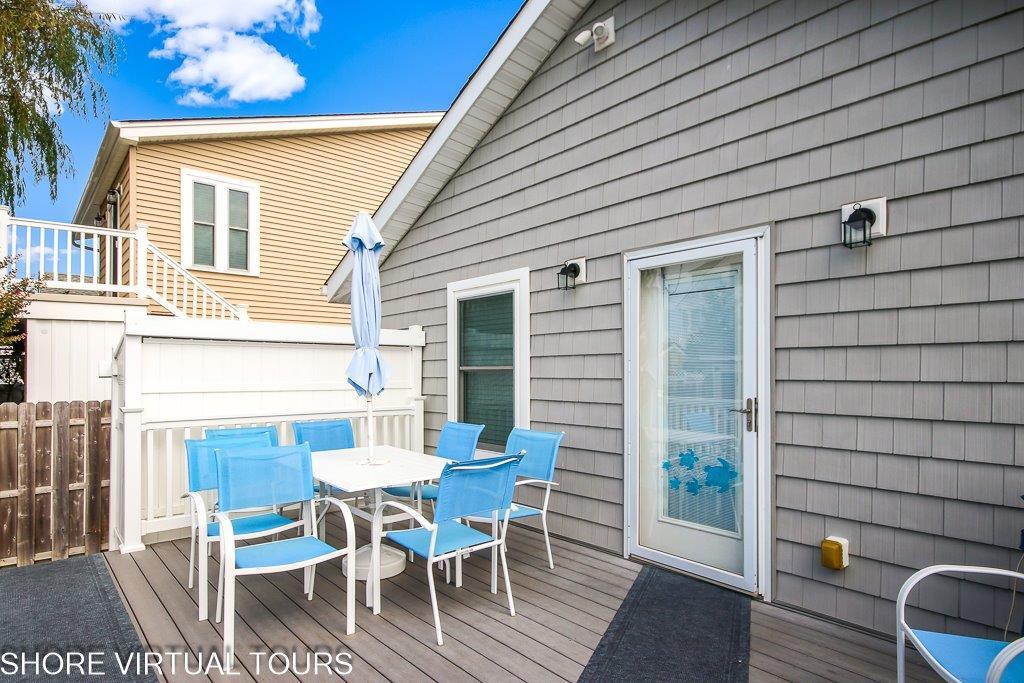 208 E St Paul Ave. - Image 6